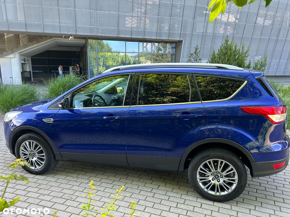 Ford Kuga 2.0 TDCi 2x4 Titanium - 12