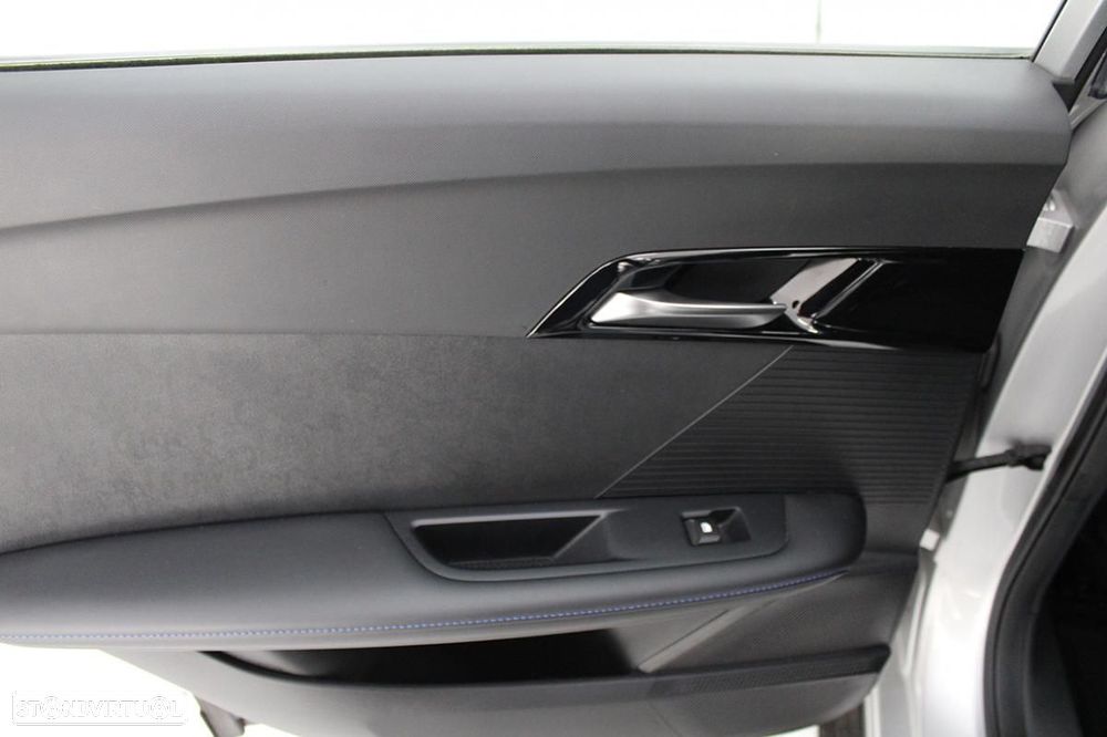 MG MG4 51 kWh Standard - 12