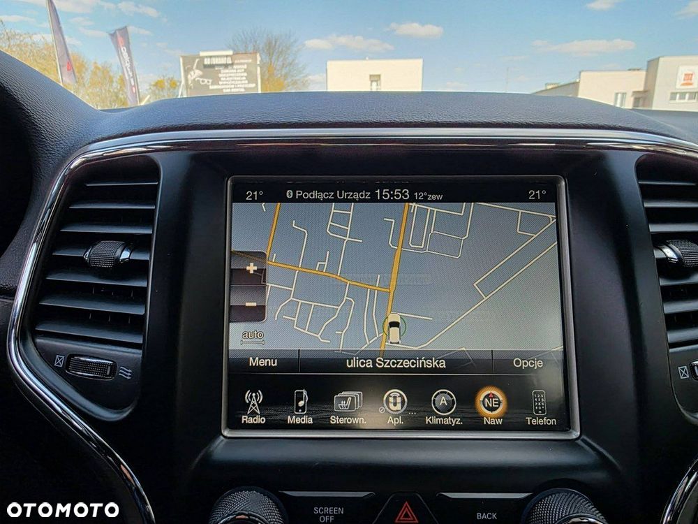 Jeep Grand Cherokee - 27