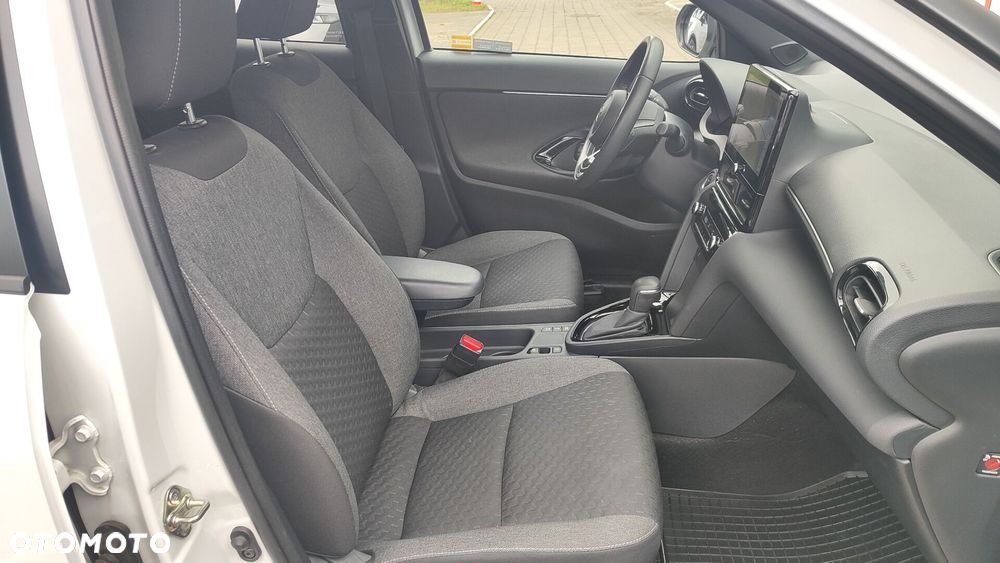 Toyota Yaris Cross Hybrid 1.5 Style - 17