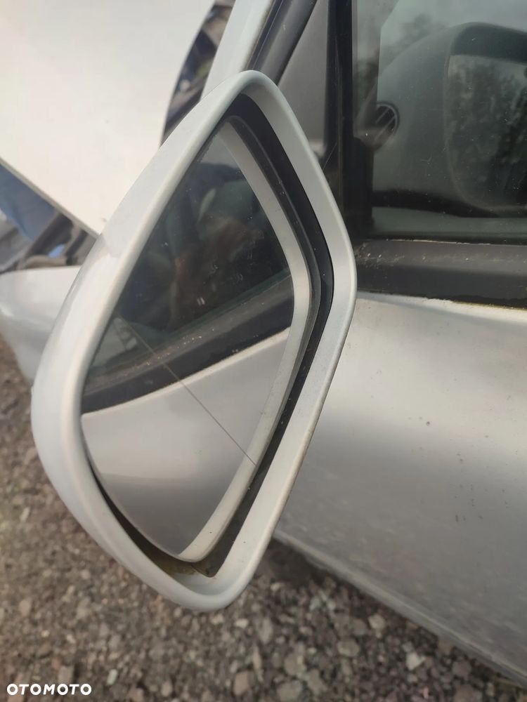 VW Passat B5 lusterko lewe kolor LB7Z - 2