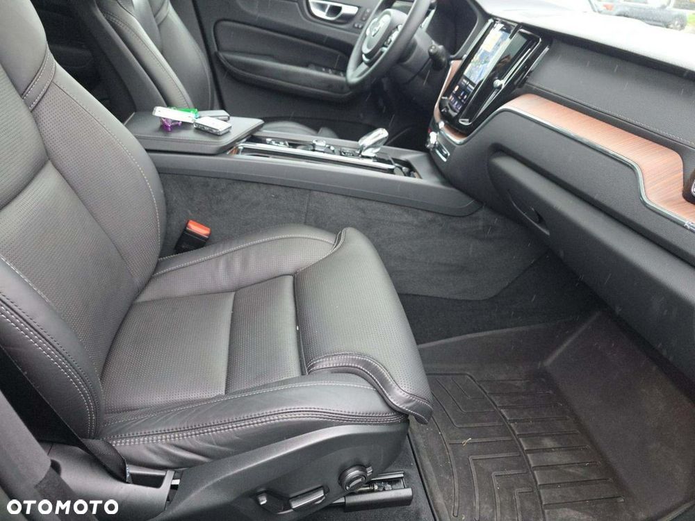 Volvo XC 40 B5 B AWD Ultimate Dark - 7