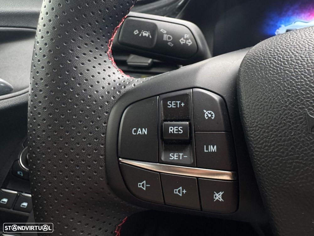 Ford Kuga 1.5 EcoBoost ST-Line - 25