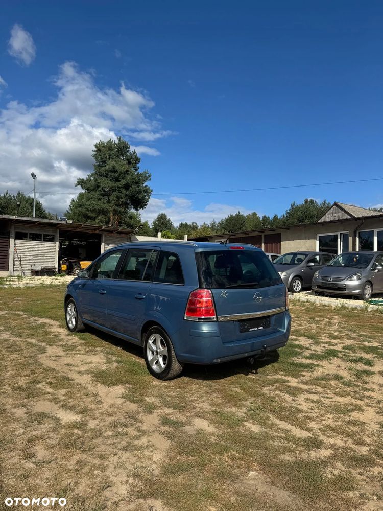 Opel Zafira 1.8 Cosmo - 7