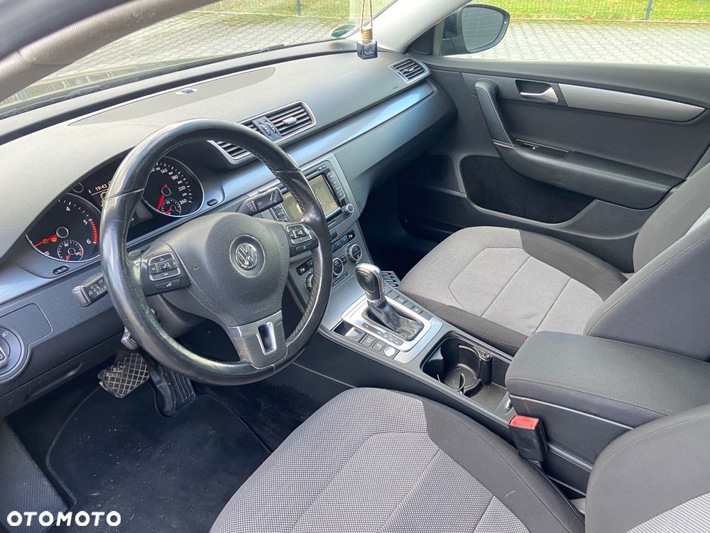 Volkswagen Passat Variant 2.0 TDI Highline DSG - 16