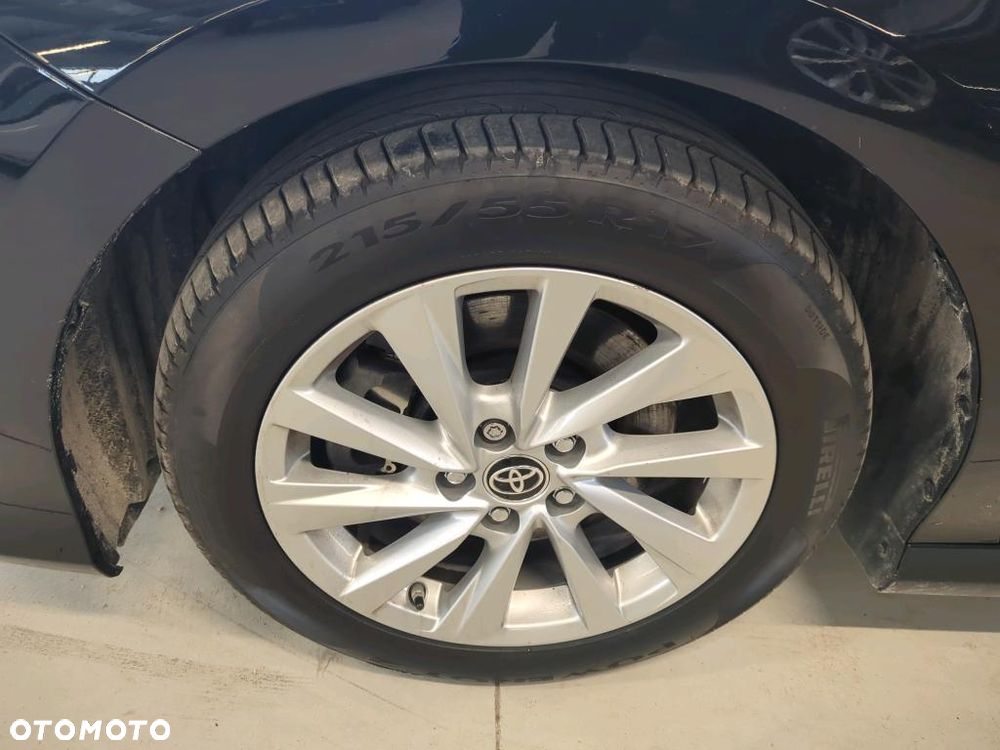 Toyota Camry 2.5 Hybrid Comfort CVT - 3