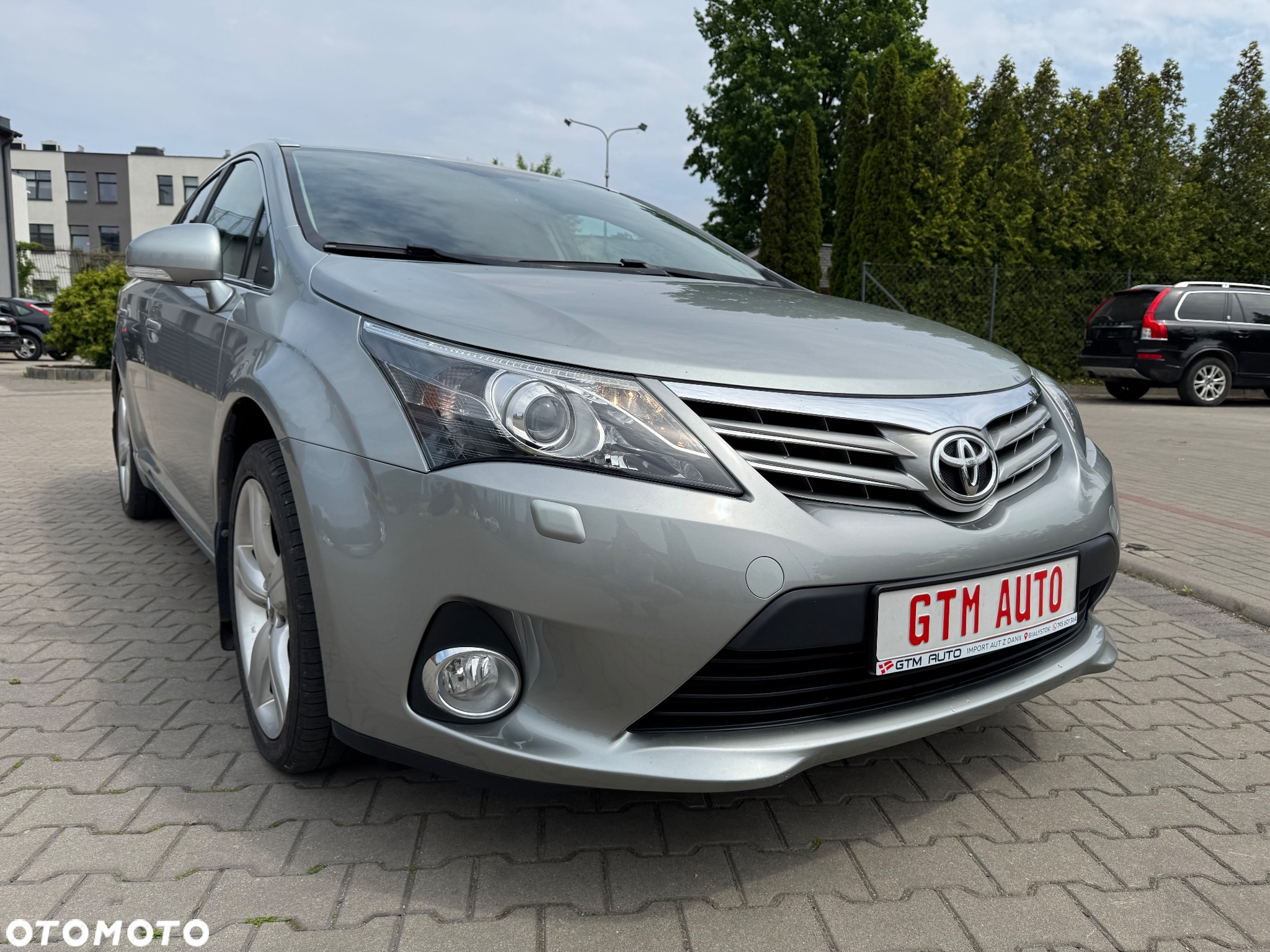 Toyota Avensis 1.8 Premium - 18