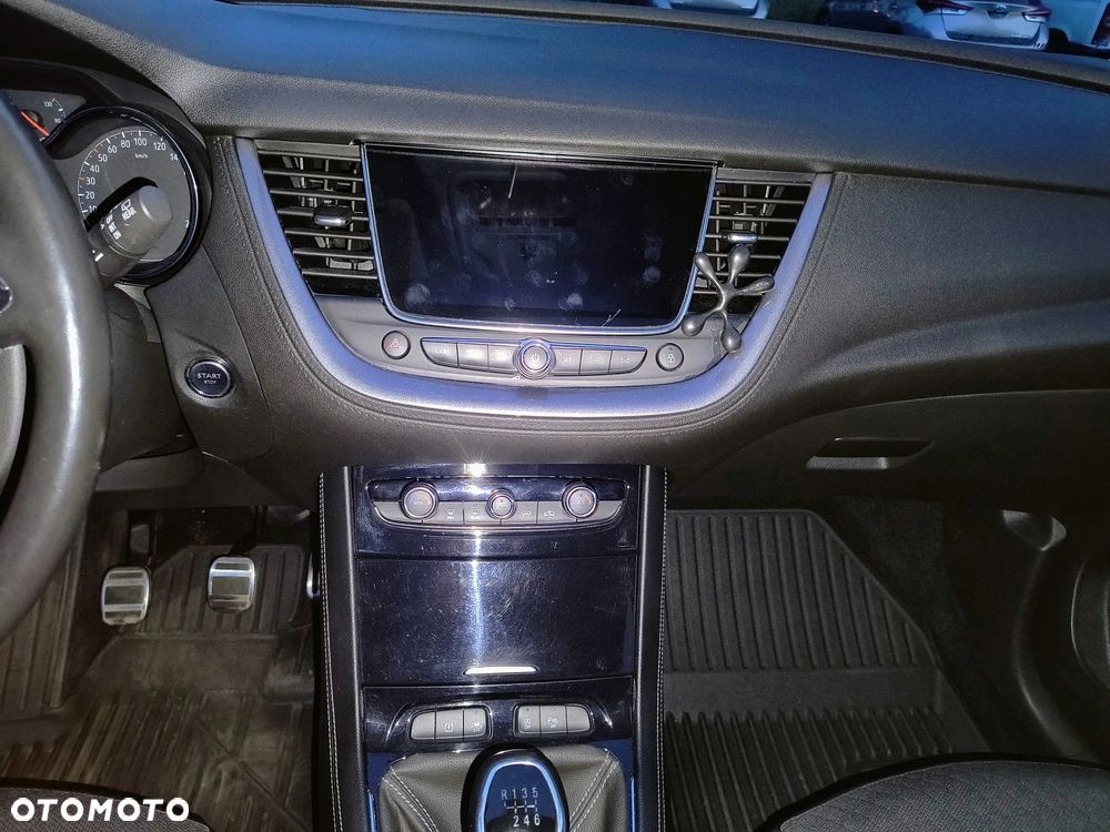 Opel Grandland X 1.6 D Start/Stop Business Edition - 28