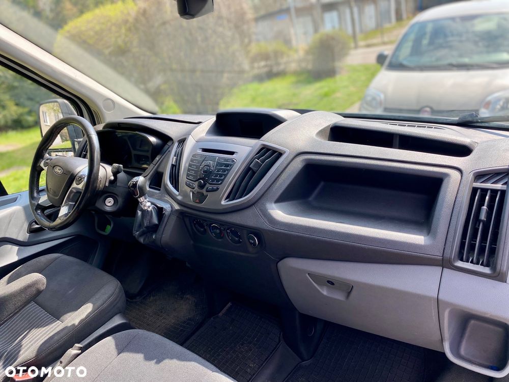 Ford Transit - 12