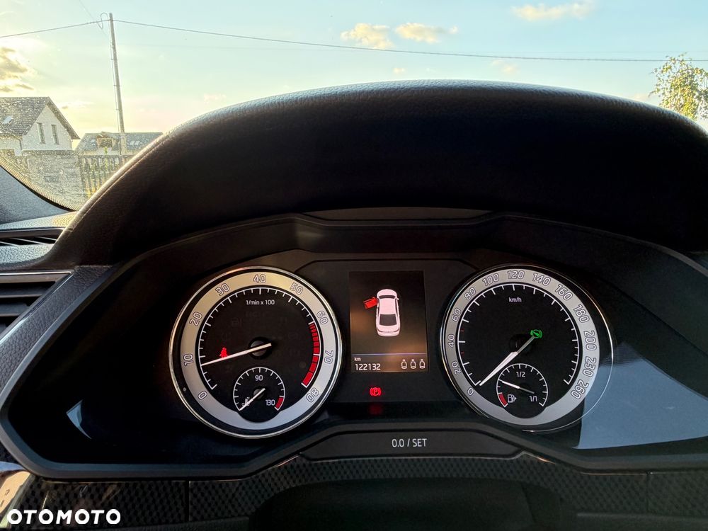 Skoda Superb 1.4 TSI ACT Sportline DSG - 11
