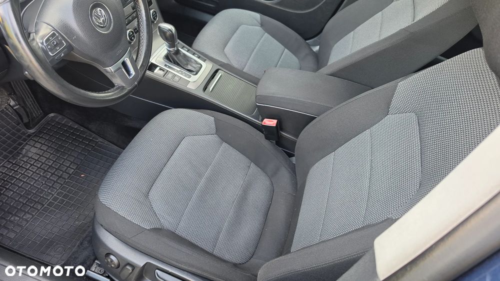Volkswagen Passat 2.0 Blue TDI DSG SCR Comfortline - 12