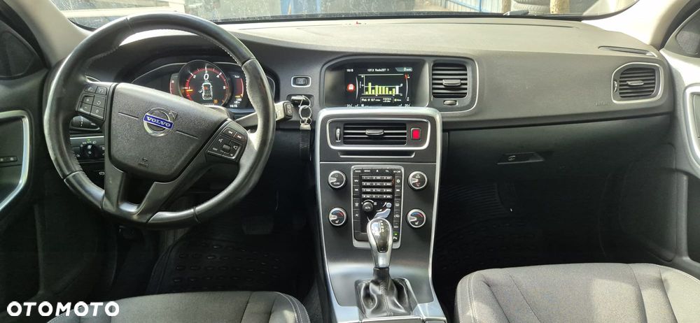 Volvo V60 D4 Drive-E Dynamic Edition (Momentum) - 15