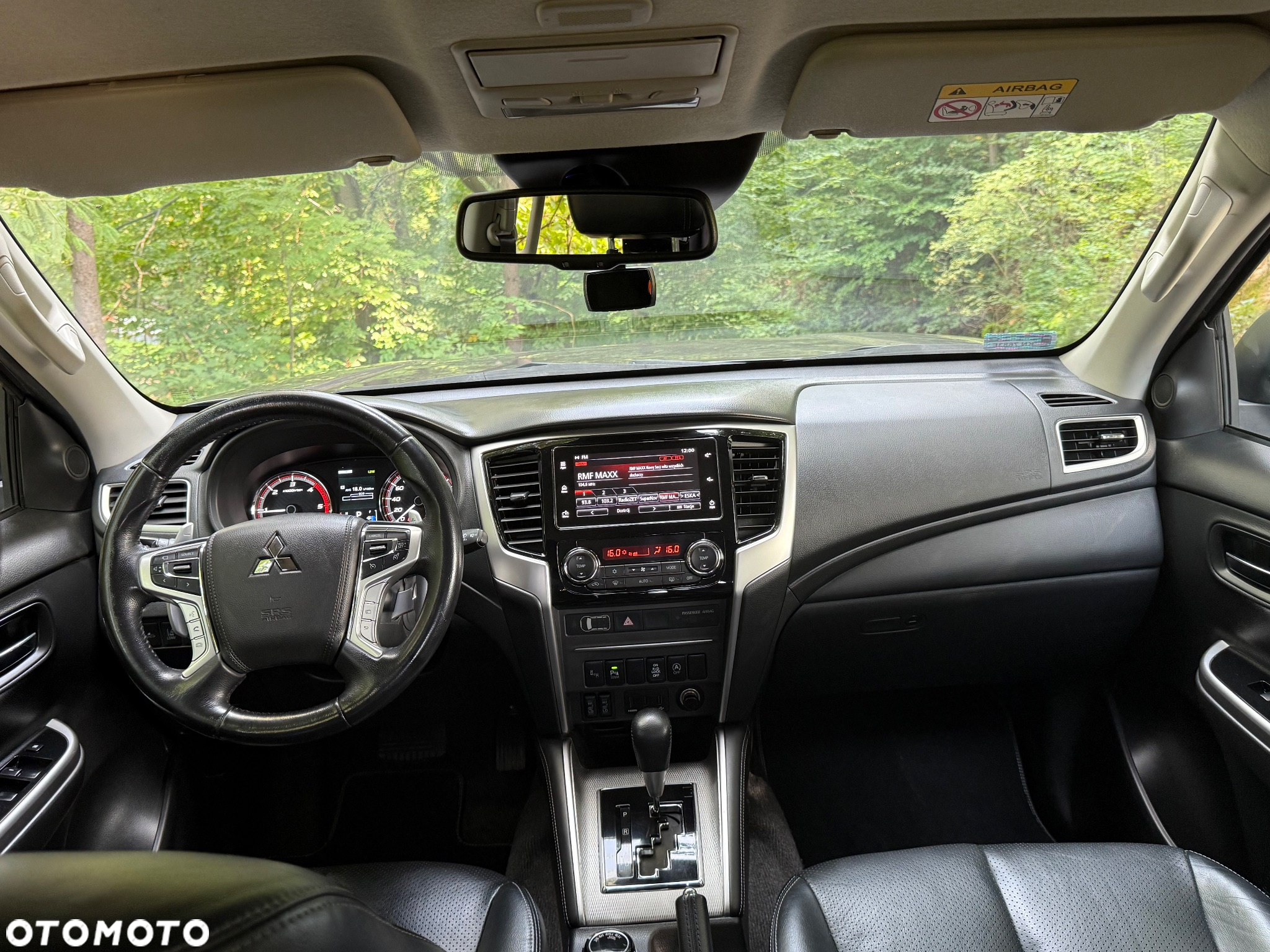 Mitsubishi L200 2.2 d DC Instyle Plus - 28