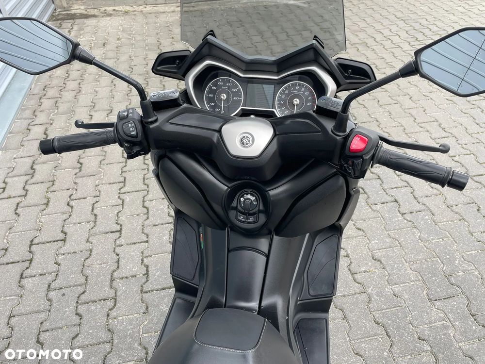 Yamaha X-max - 17