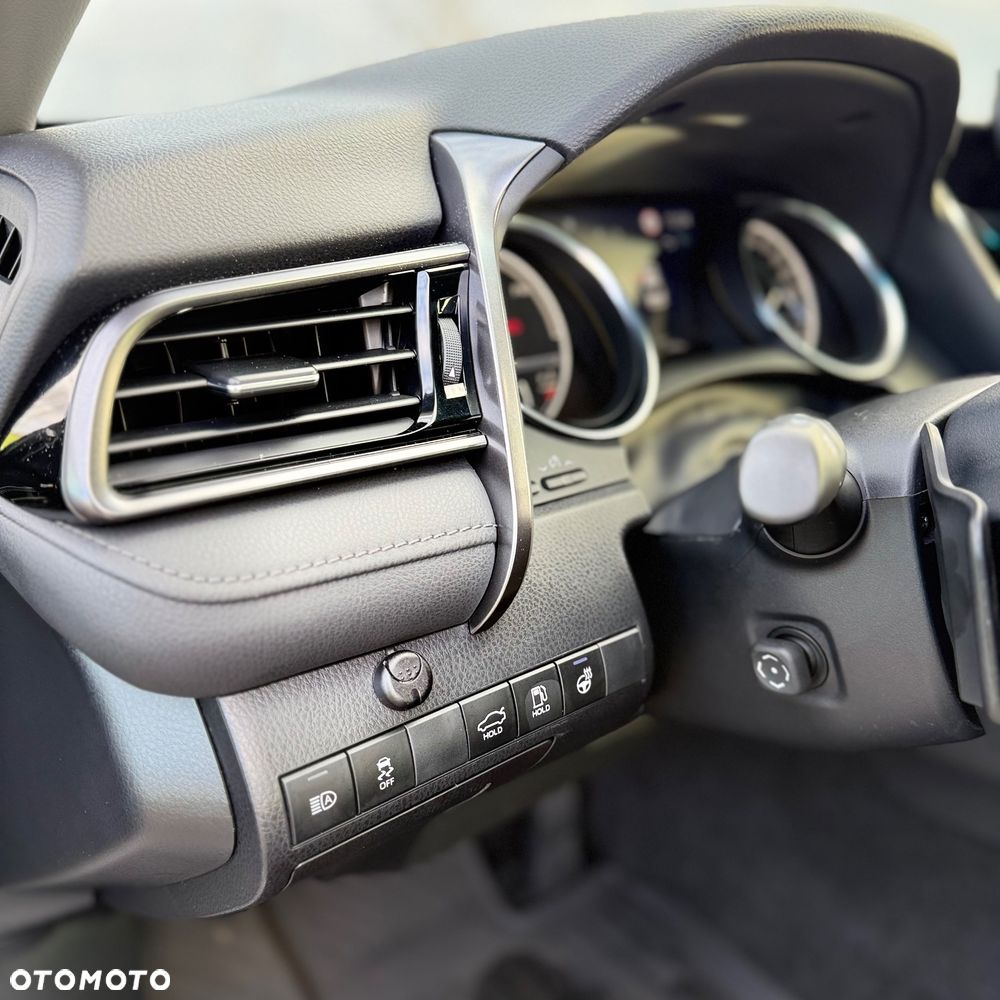 Toyota Camry 2.5 Hybrid Executive CVT - 12