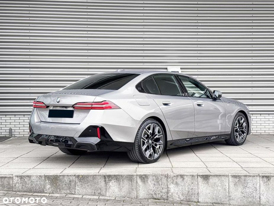 BMW Seria 5 520i mHEV M Sport - 5