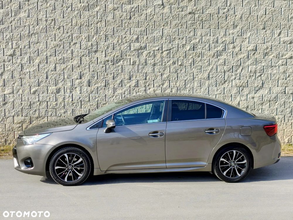 Toyota Avensis 2.0 D-4D Prestige - 5