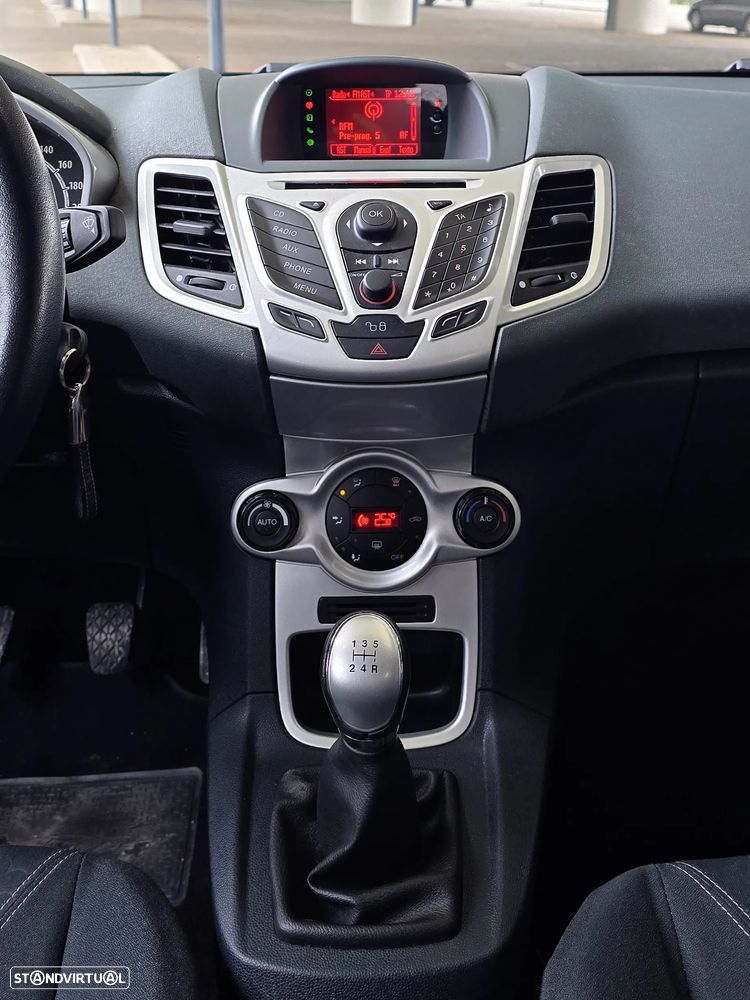 Ford Fiesta 1.4 TDCI Titanium - 18