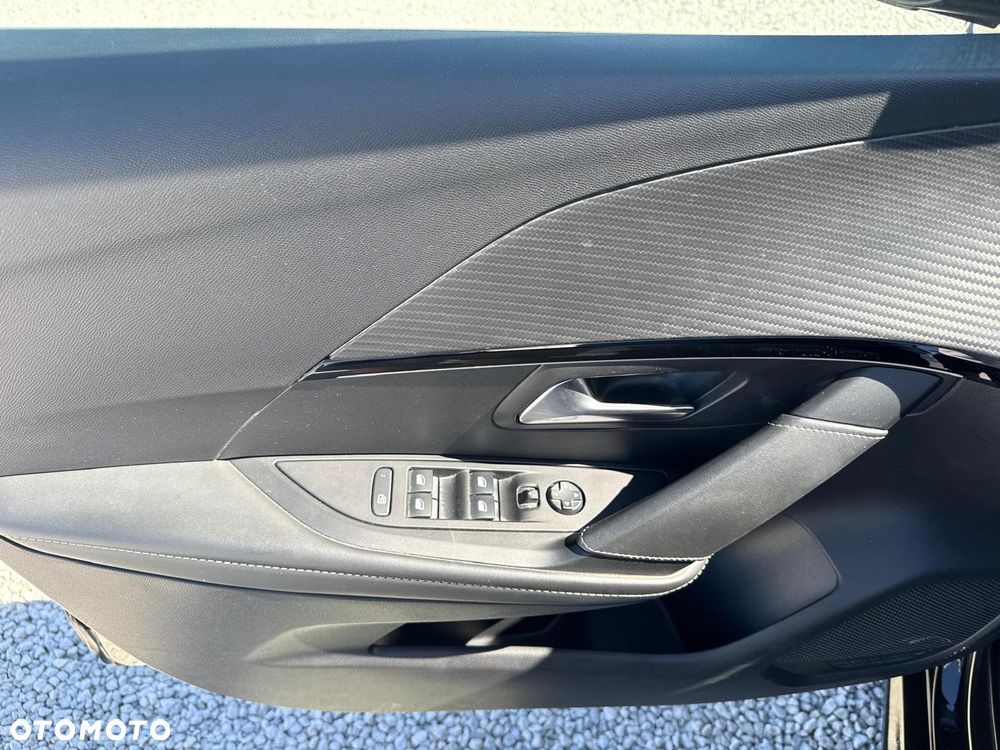Peugeot 208 1.5 BlueHDi GT Line S&S - 18