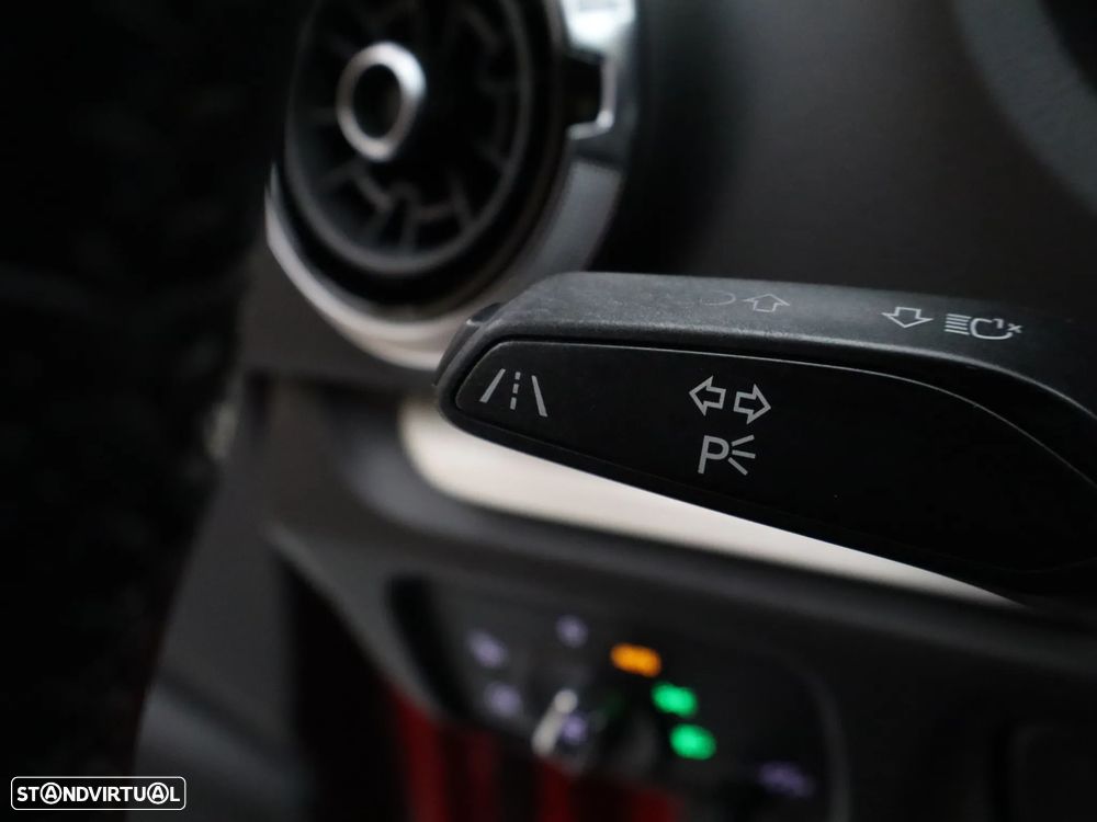Audi A3 Sportback 1.6 TDI S-line - 29