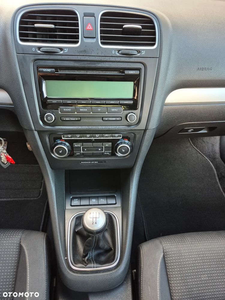 Volkswagen Golf 1.6 TDI Highline - 14