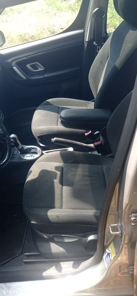 Skoda Roomster - 10