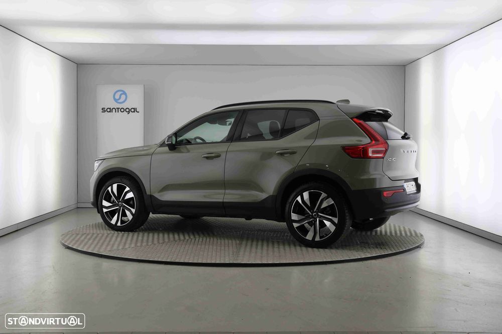 Volvo XC 40 2.0 B3 Plus Dark - 4