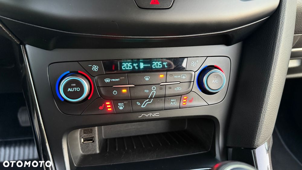 Ford Focus 1.5 EcoBoost STart-Stopp-System TITANIUM - 31