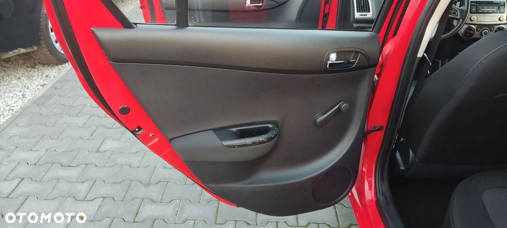 Hyundai i20 1.2 Fifa World Cup Edition - 24