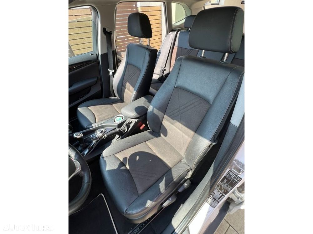 BMW X1 xDrive18d - 10
