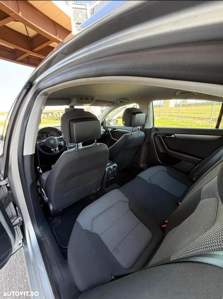 Volkswagen Passat Variant 2.0 TDI BlueMotion Technology Highline - 7