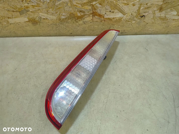 FOCUS MK2 KOMBI LIFT LAMPA LEWY TYŁ 8M5113405C 08-11