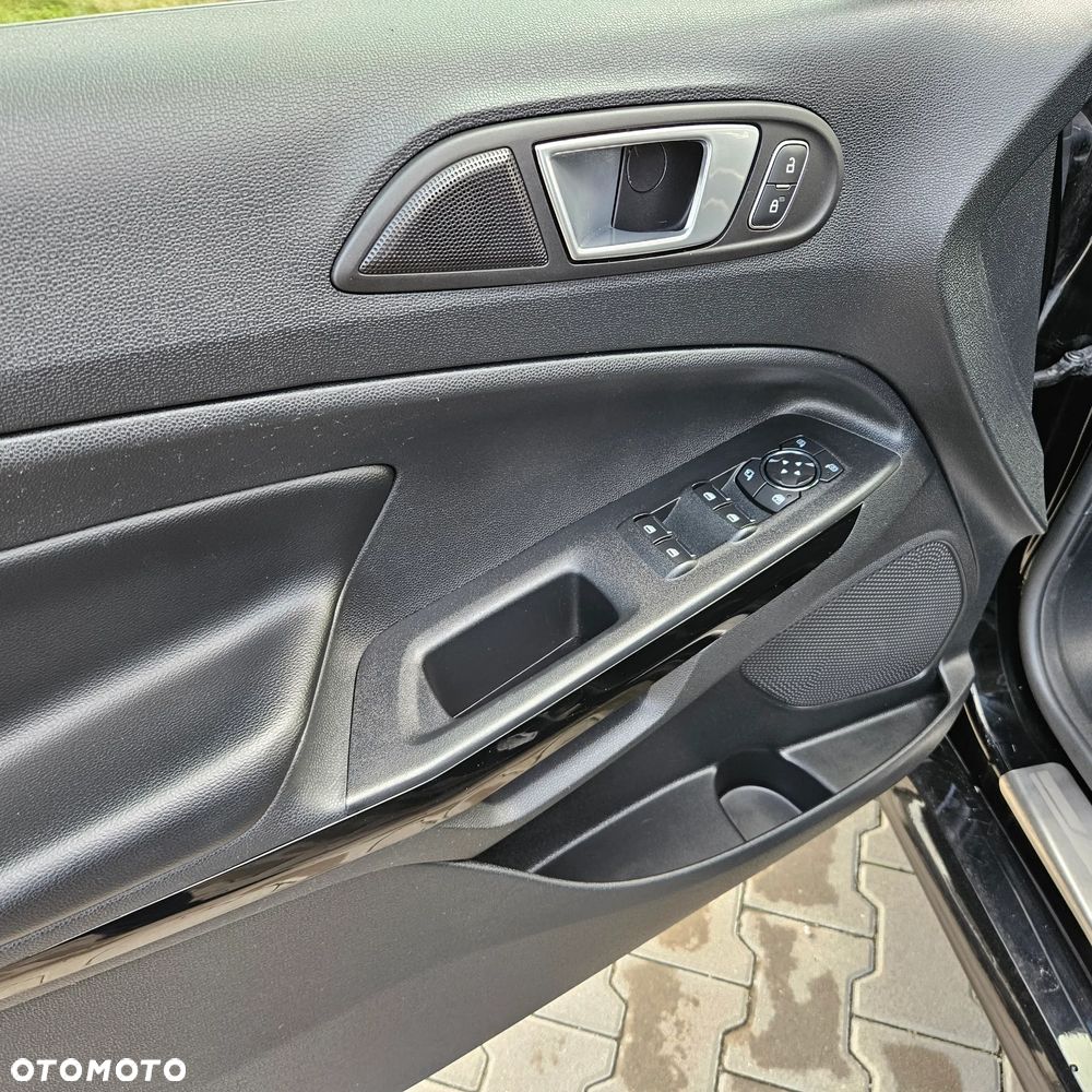Ford EcoSport 1.0 EcoBoost ST-LINE - 17