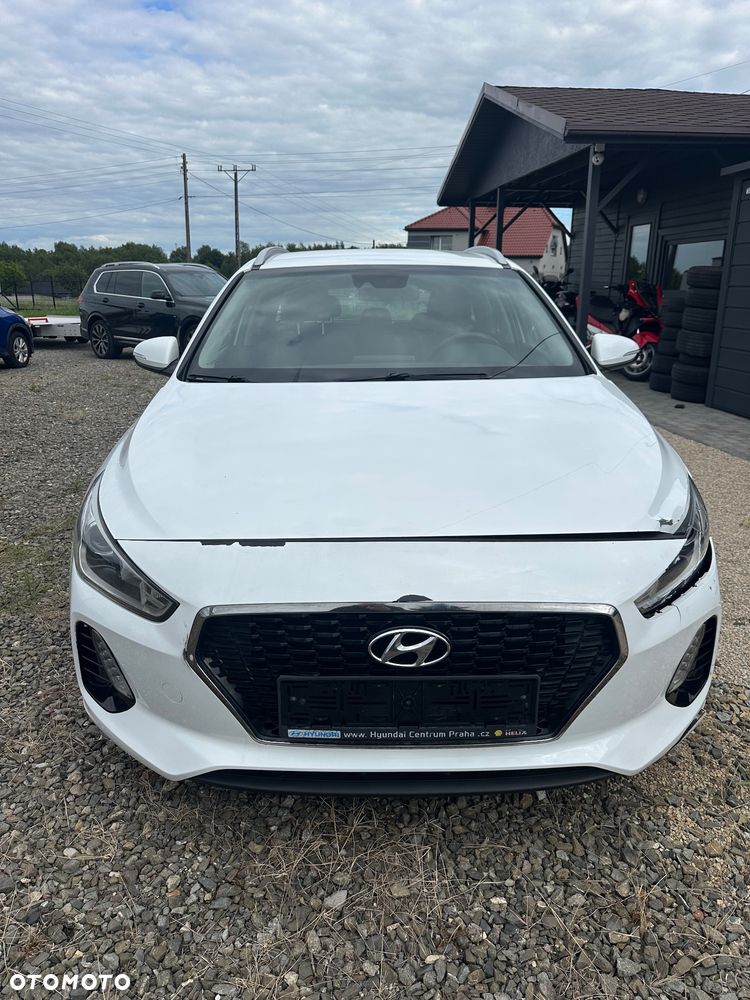 Hyundai i30 1.6 CRDi Classic + - 8