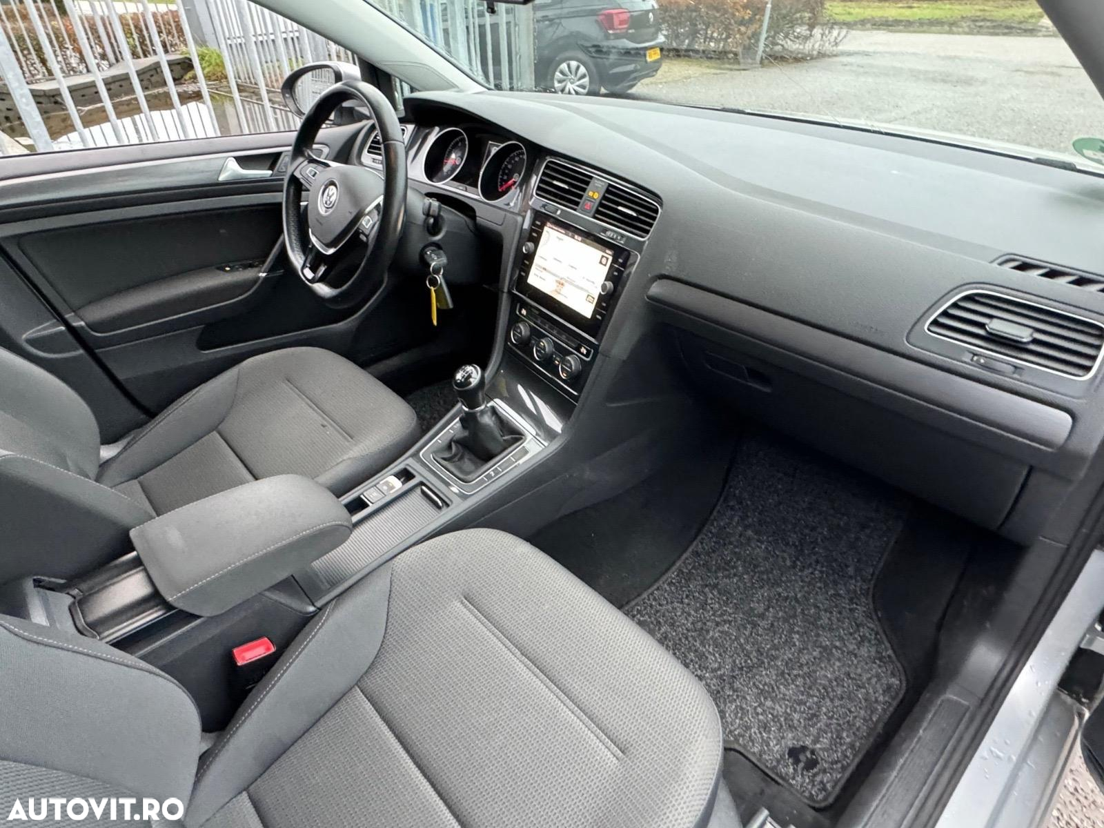 Volkswagen Golf 1.0 TSI Comfortline - 8