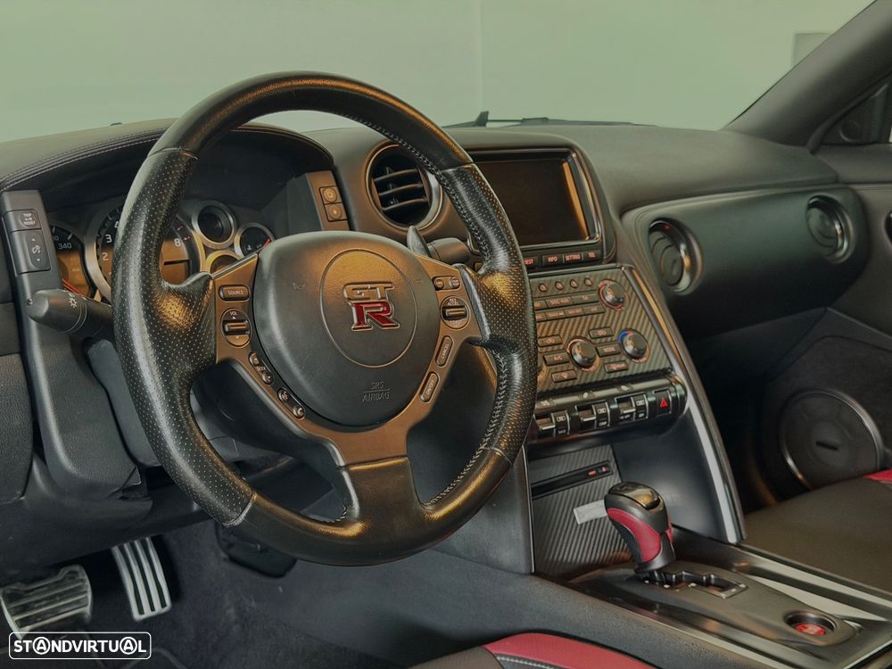 Nissan GT-R 3.8 V6 Black Edition - 5