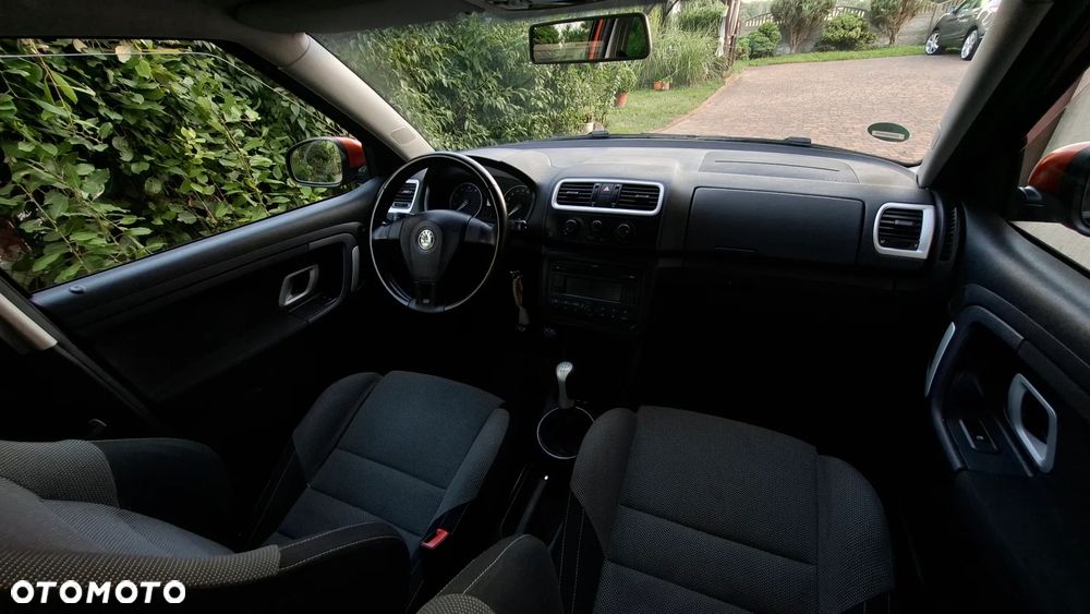 Skoda Fabia 1.2 HTP Cool Colour Edition - 17