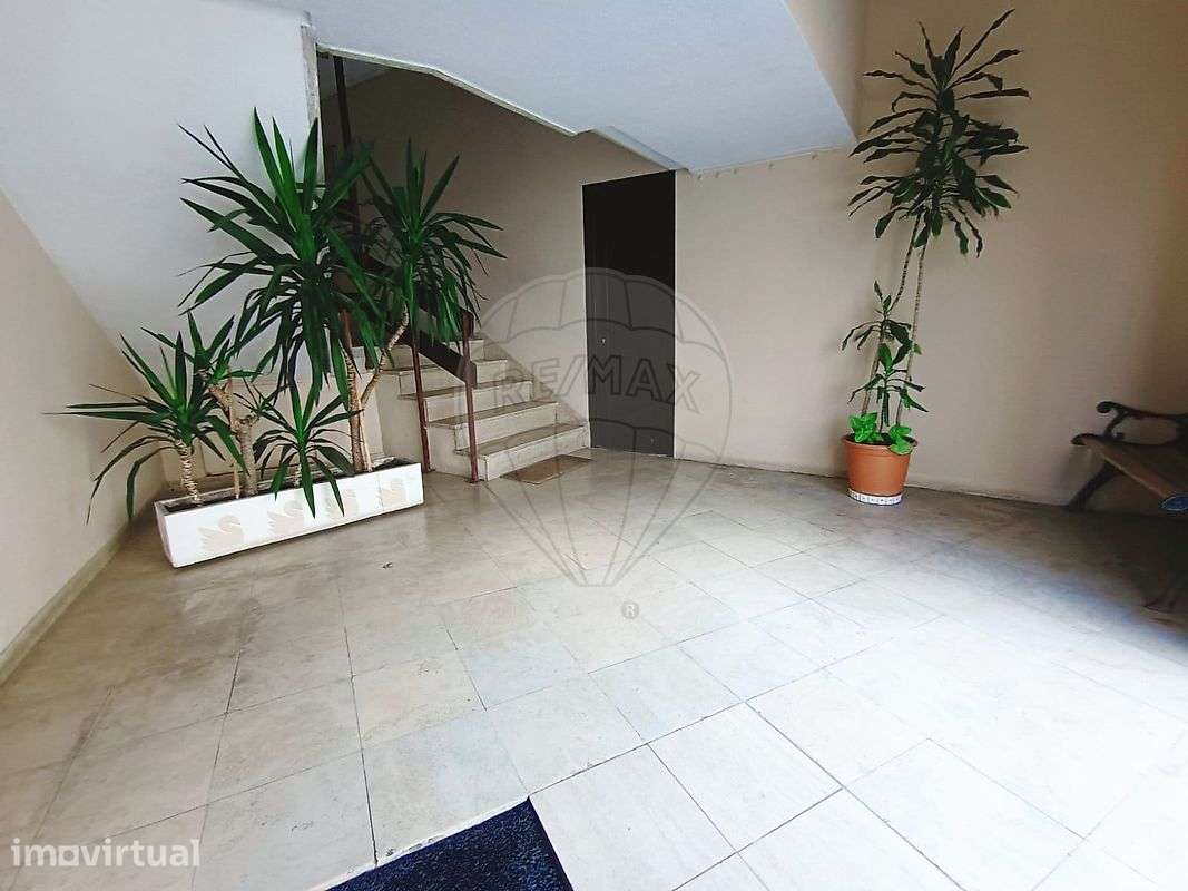 Apartamento T1 para venda em  Vila Nova de Gaia, Porto - Grande imagem: 2/12