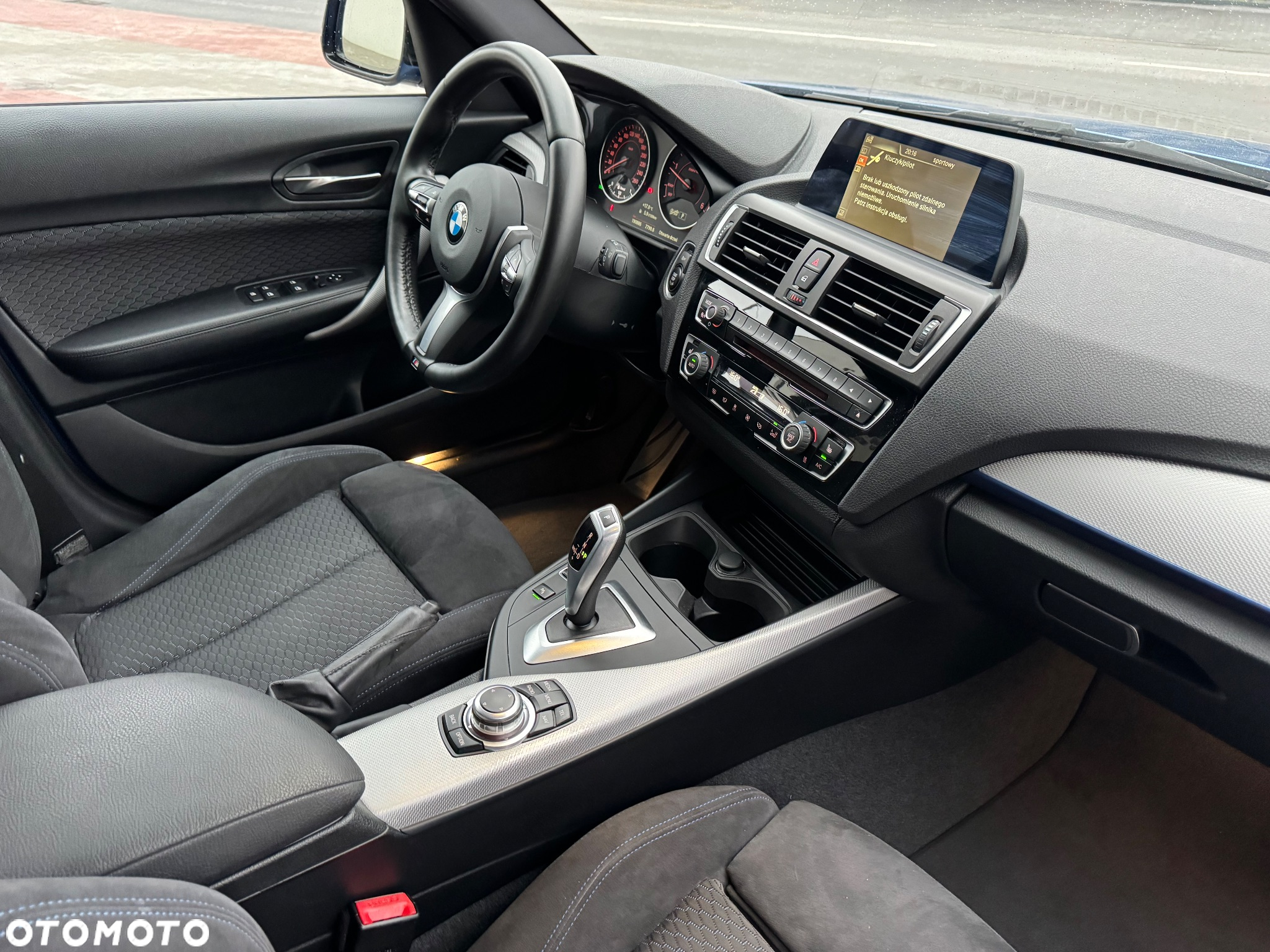 BMW Seria 1 120d xDrive M Sport - 32
