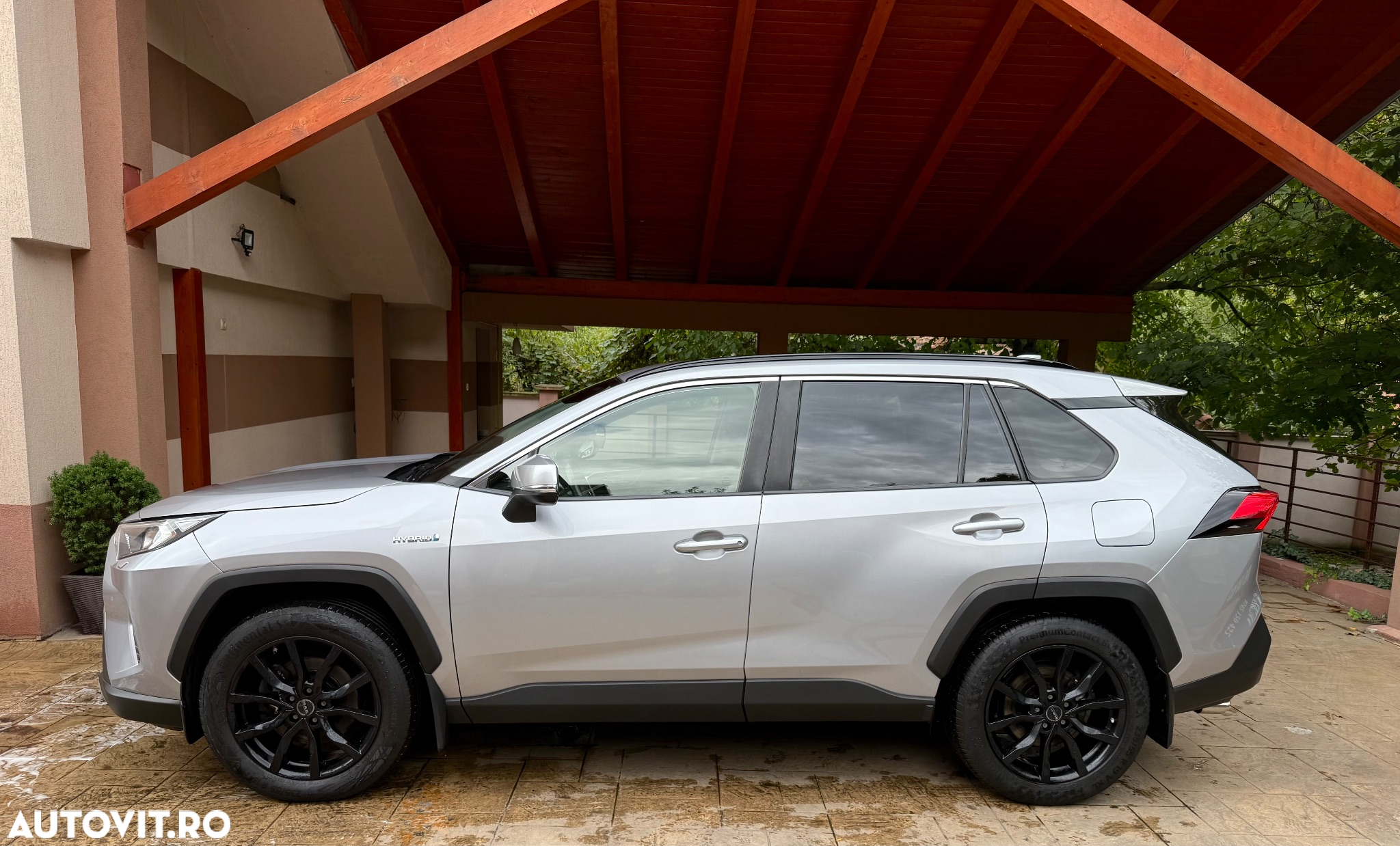 Toyota RAV4 - 8