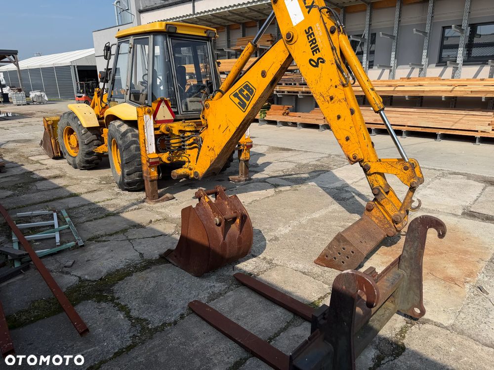 JCB 4CX - 11