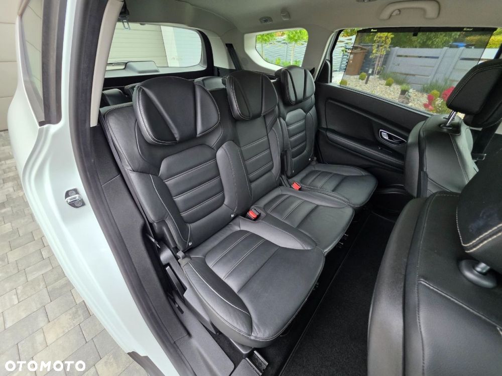 Renault Grand Scenic - 23