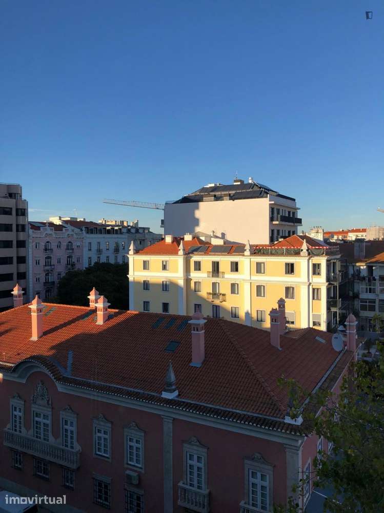 Quarto - localizado em São Sebastião Lisbon - Grande imagem: 3/13