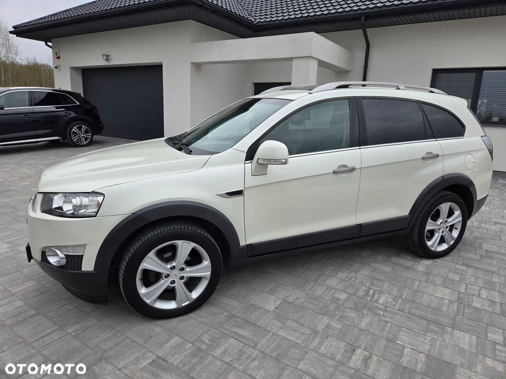 Chevrolet Captiva 2.2 D LTZ - 17