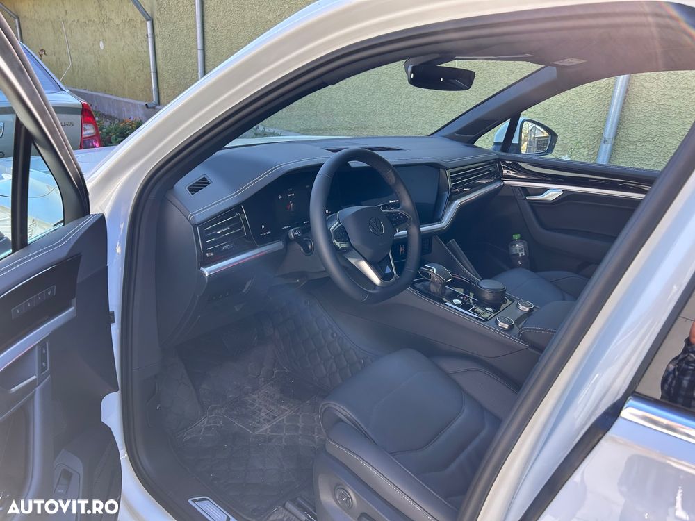 Volkswagen Touareg V6 TDI 4MOTION Elegance - 11