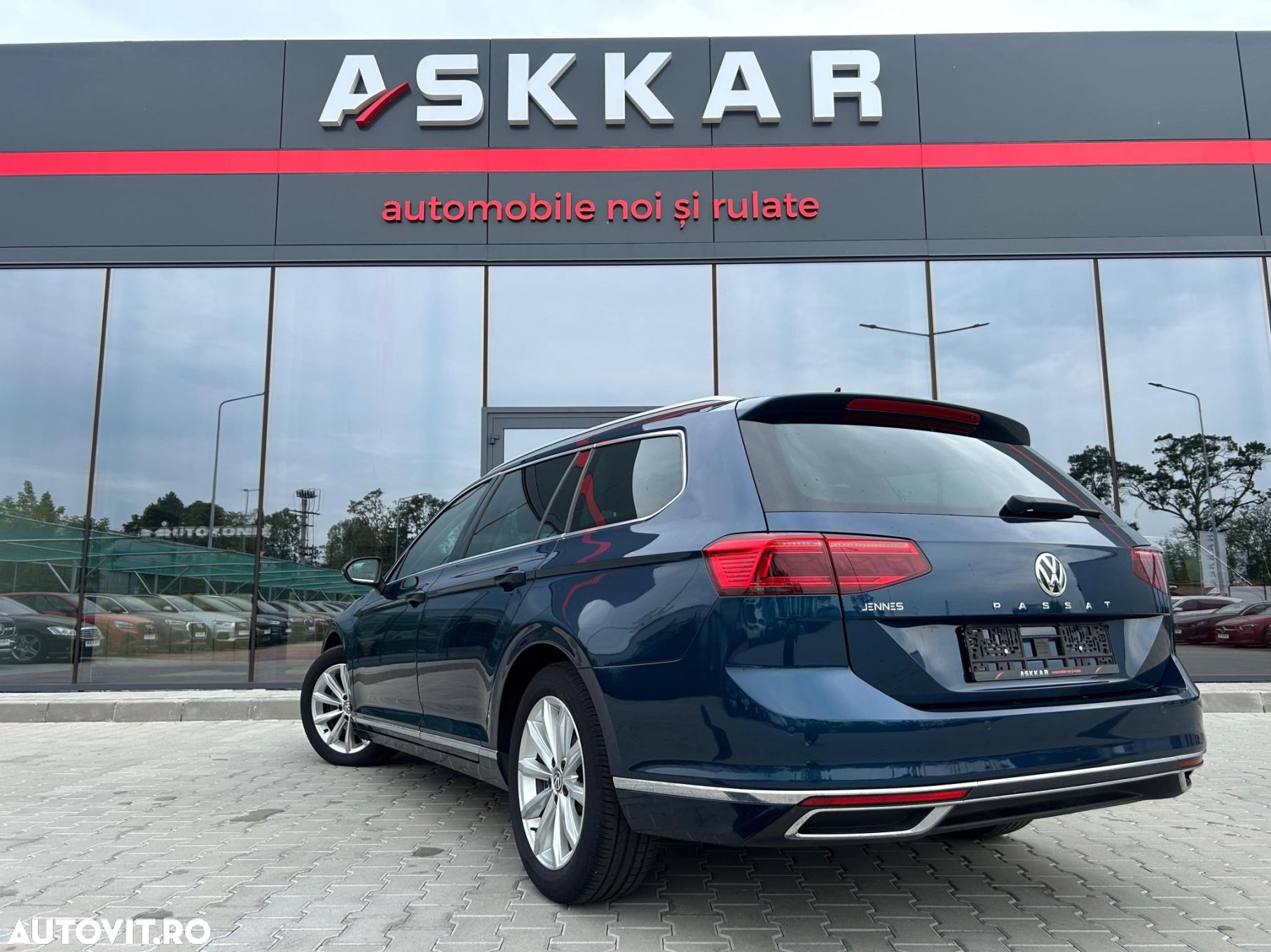 Volkswagen Passat Variant 1.6 TDI SCR DSG Business - 8