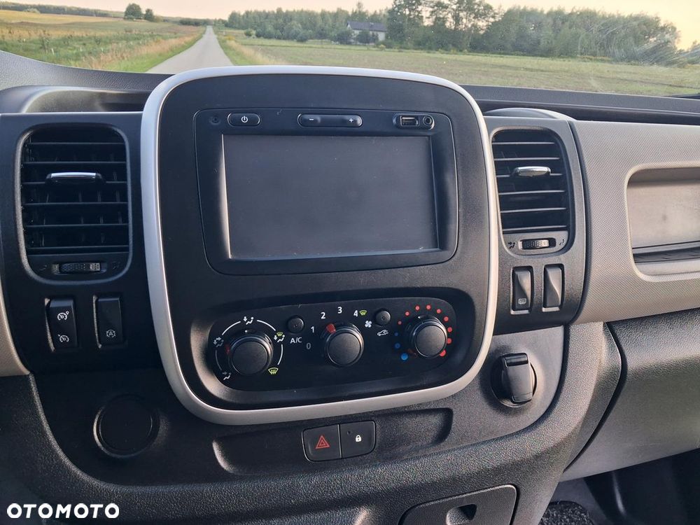 Renault Trafic - 23