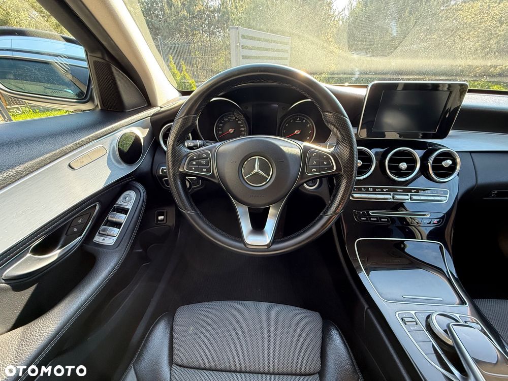 Mercedes-Benz Klasa C 180 7G-TRONIC Exclusive - 13
