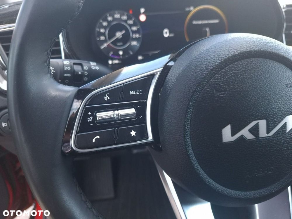 Kia XCeed 1.5 T-GDI Business Line DCT - 13