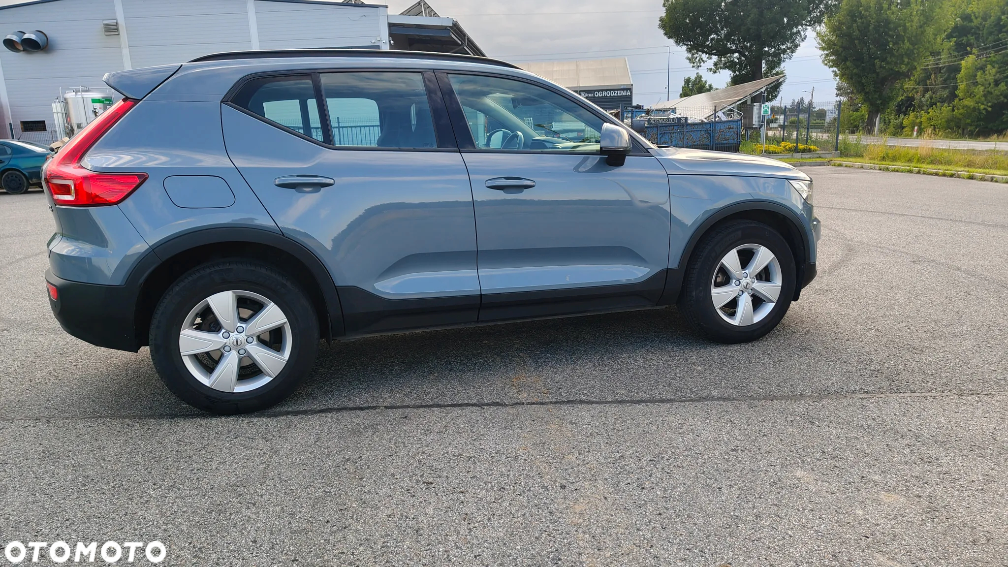 Volvo XC 40 T3 Momentum Core - 2